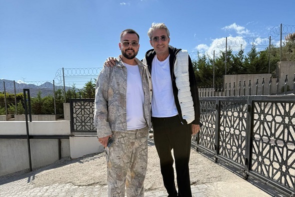 EGE ‘ NİN GÖZDESİ OLAN BODRUM ‘ A YATIRIM YAPMAK İSTEYEN ÜNLÜ OYUNCU ERKAN PETEKKAYA’NIN ADRESİ ÜNLÜ İŞ İNSANI ALKAN AYDOĞDU OLDU!