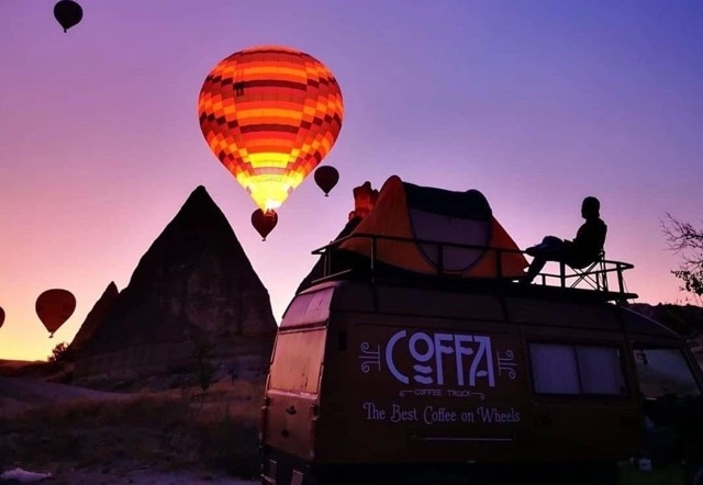 İbrahim Erkarakaş Kahveyi Sokakla Buluşturdu: Minibüsten Doğan Vador Coffee Roastery